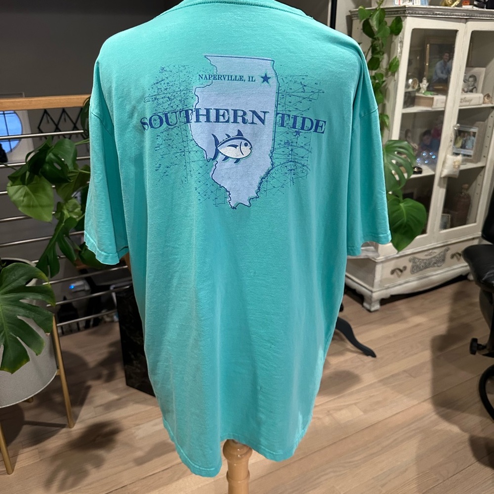 Southern Tide Men’s Aqua Graphic Tee — Naperville IL